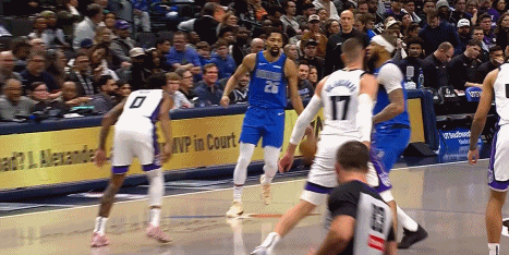 中锋之殇!MCL三级扭伤!Stein:加福德可能缺席本赛季剩余常规赛