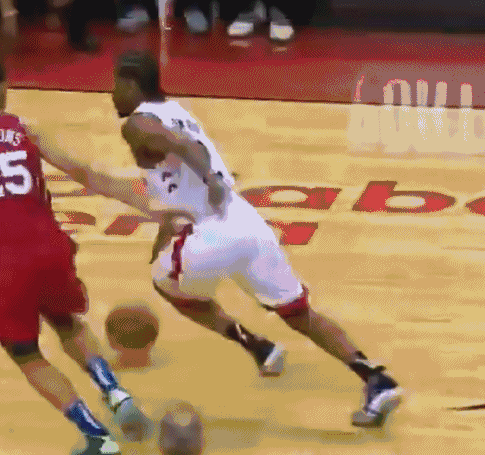 ?六年前的今天:小卡抢七漂移压哨中投绝杀76人 恩比德被打哭